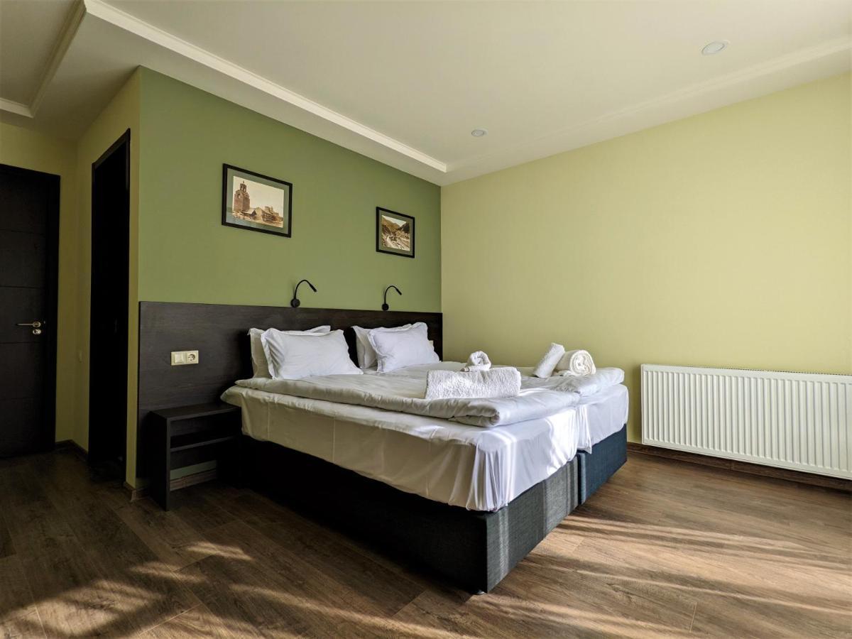 Hotel Milky Way Kazbegi Exterior foto